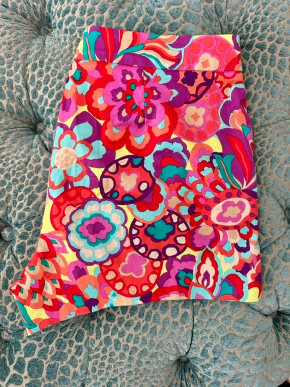 Trina Turk Floral Multicolor Shorts - Picture 6 of 7